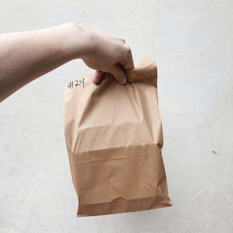 Convenient Pickup and Delivery for Burger Cravings